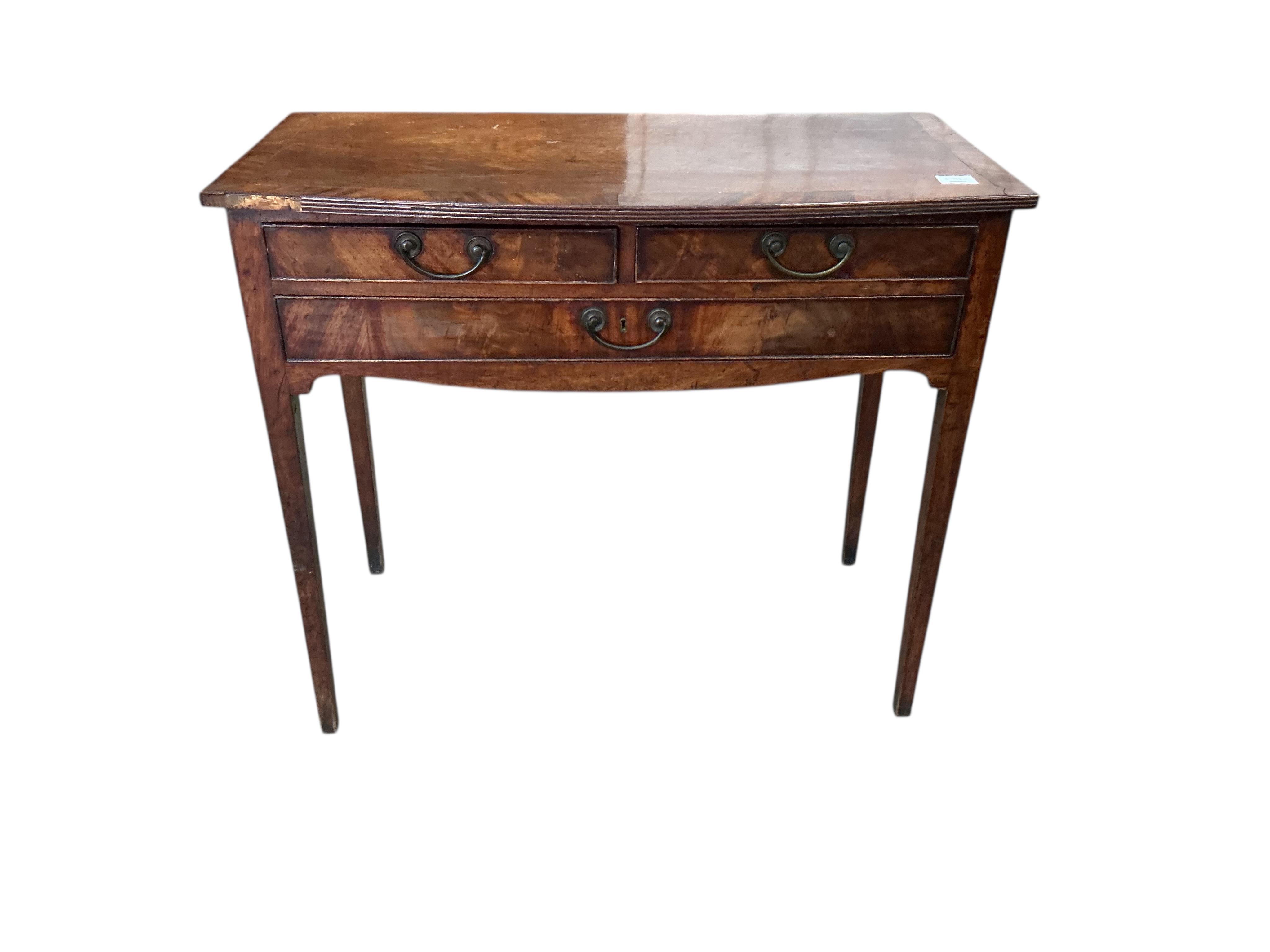 A George III mahogany bow front side table, width 88cm, depth 44cm, height 76cm